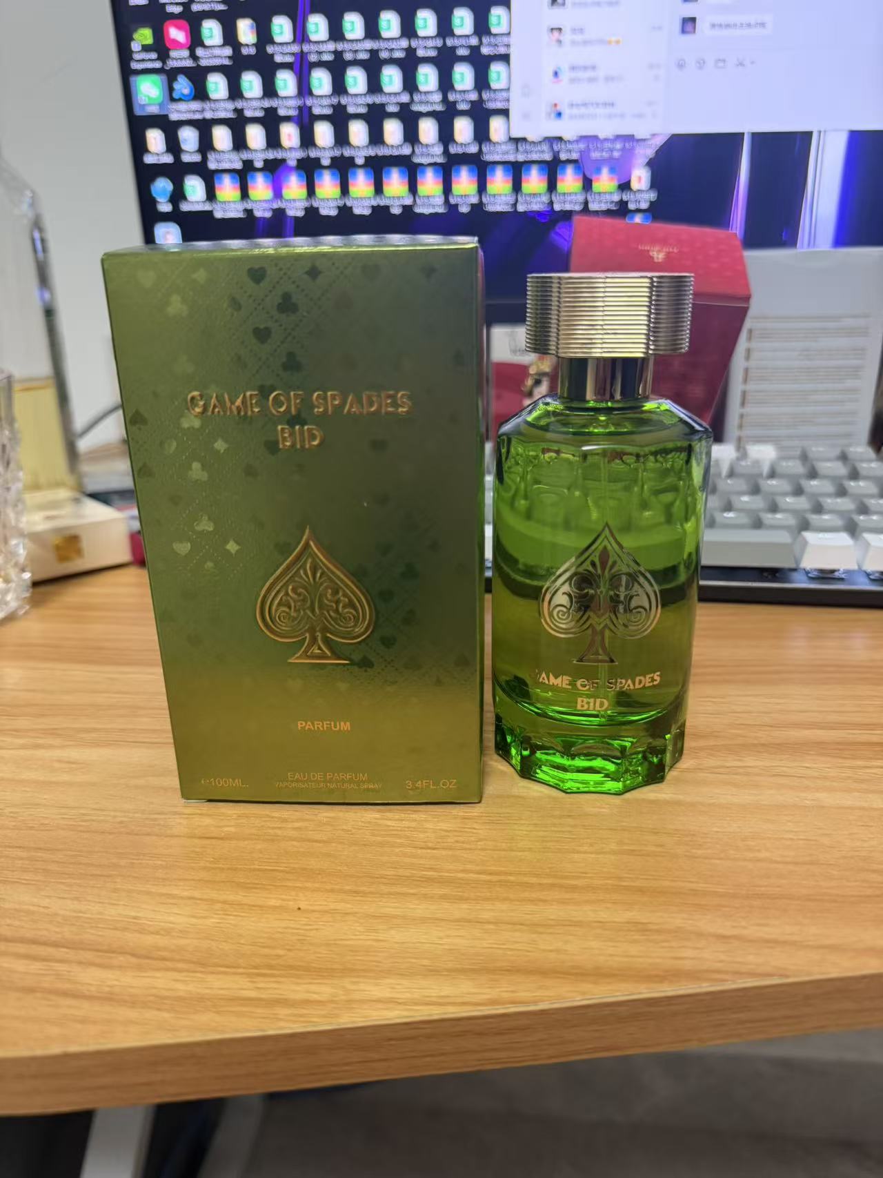 ジョ・ミラノ パリ ゲーム・オブ・スペーズ ビッド パルファ - Perfume Fragrance Paris のレビューと価格